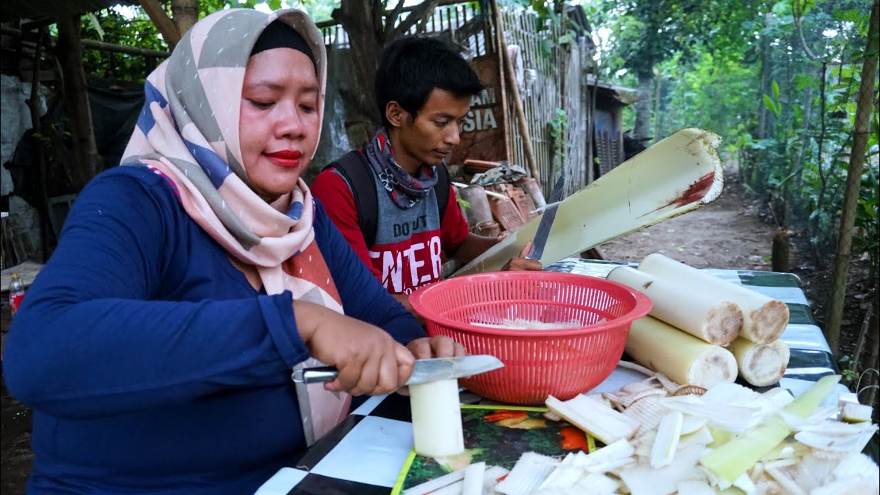 Lagi Hits || Membuat Keripik Dari Gedebong Pohon Pisang