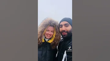 بتعرفي تتكلمي عربي بعرف اقسم بالله 