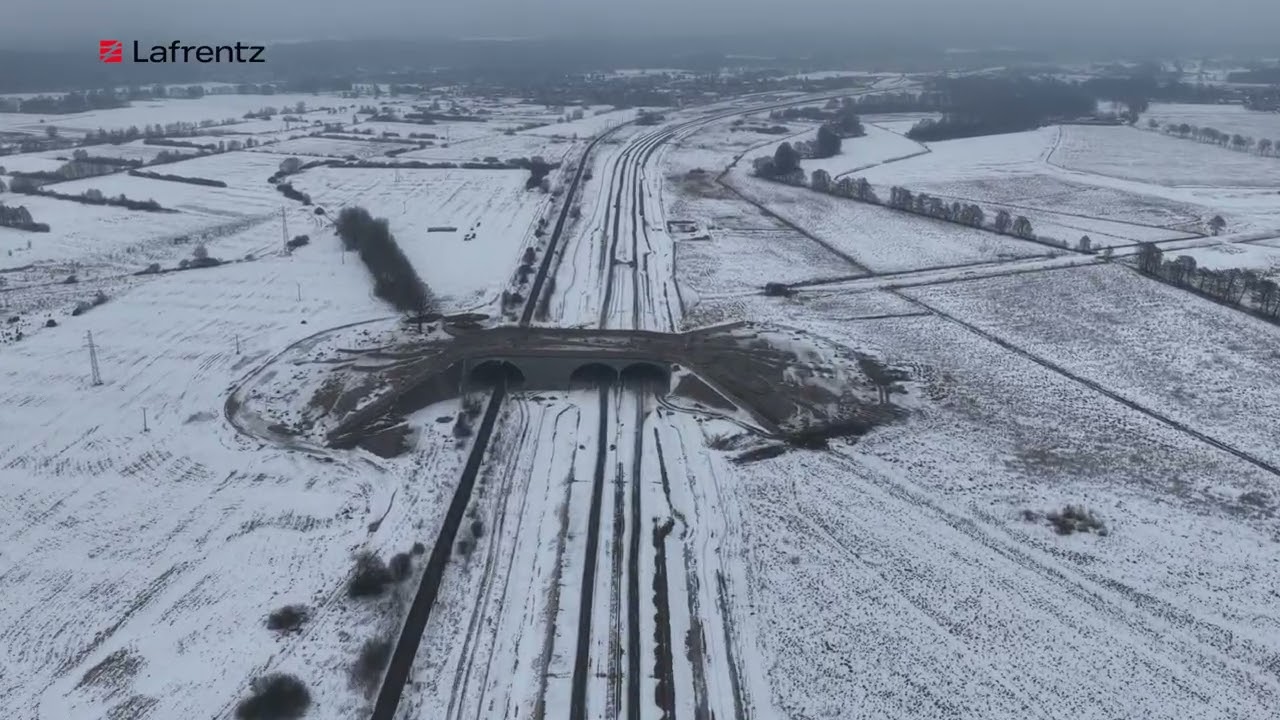 Budowa drogi ekspresowej S6 Zad. 5. odc. Leśnice - Bożepole Wielkie - film z powietrza 01.2026
