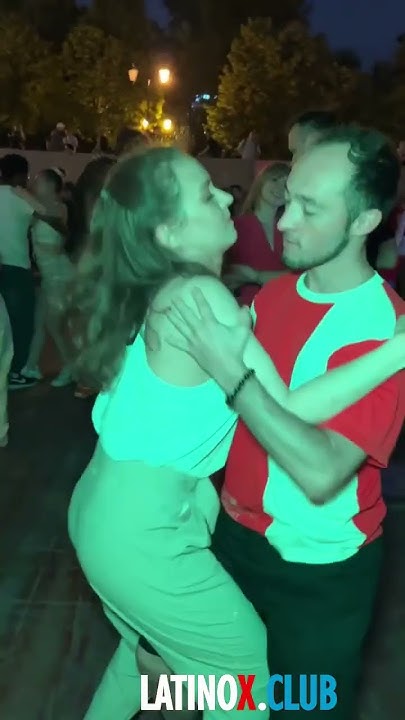 😍Dancing in Moscow🔥 Танцы в Москве 💃 #moscow #russia - YouTube