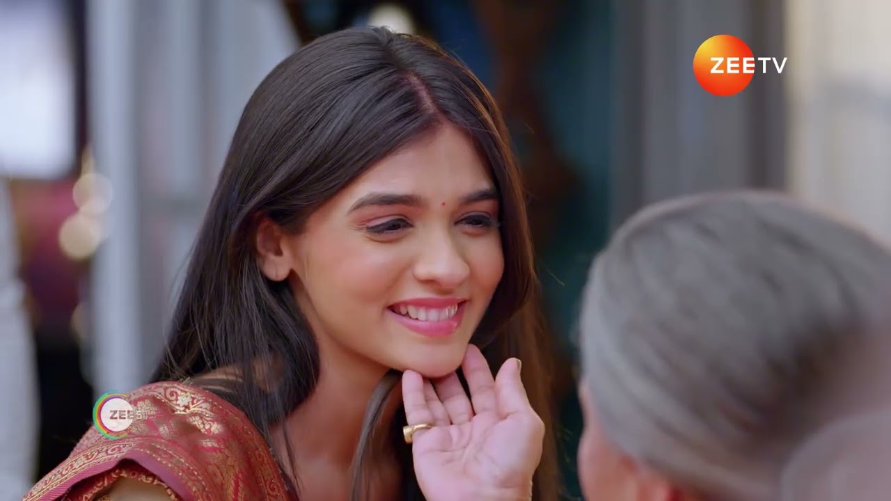 Kumkum Bhagya | Baa decides to give a gift to Prarthana.