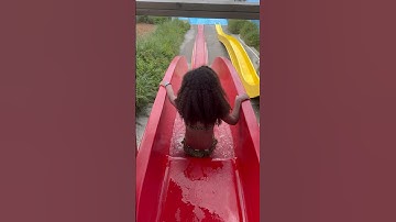 Scarlett going down water slide!!! 💦 #waterslide #summer #scarlettgray