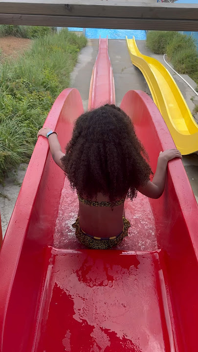 Scarlett going down water slide!!! 💦 #waterslide #summer #scarlettgray