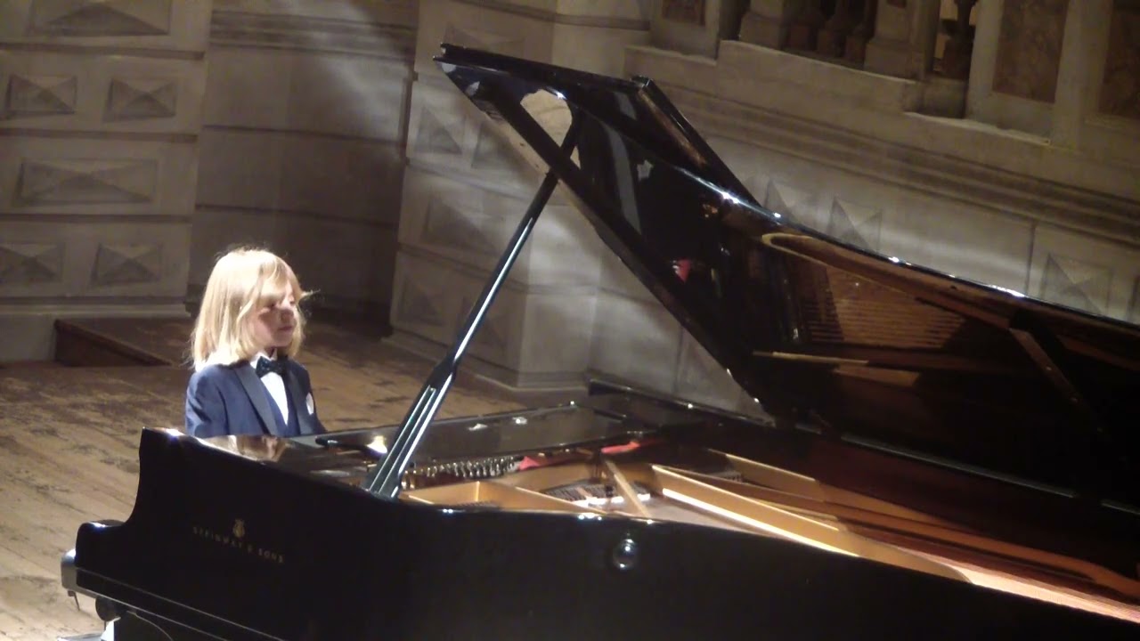 ALBERTO CARTUCCIA CINGOLANI (8YO) plays  J.S.Bach -Italian Concert BWV 971-Teatro Bibiena - MANTOVA