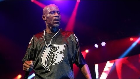DMX Checks into Rehab Voluntarily after Concerns about his Sobriety following Slurred Performance.