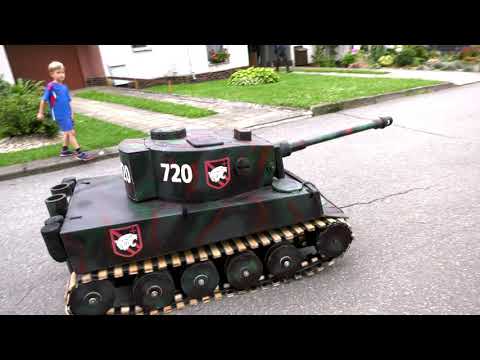 Video: Jak Vyrobit Rádiem řízený Tank