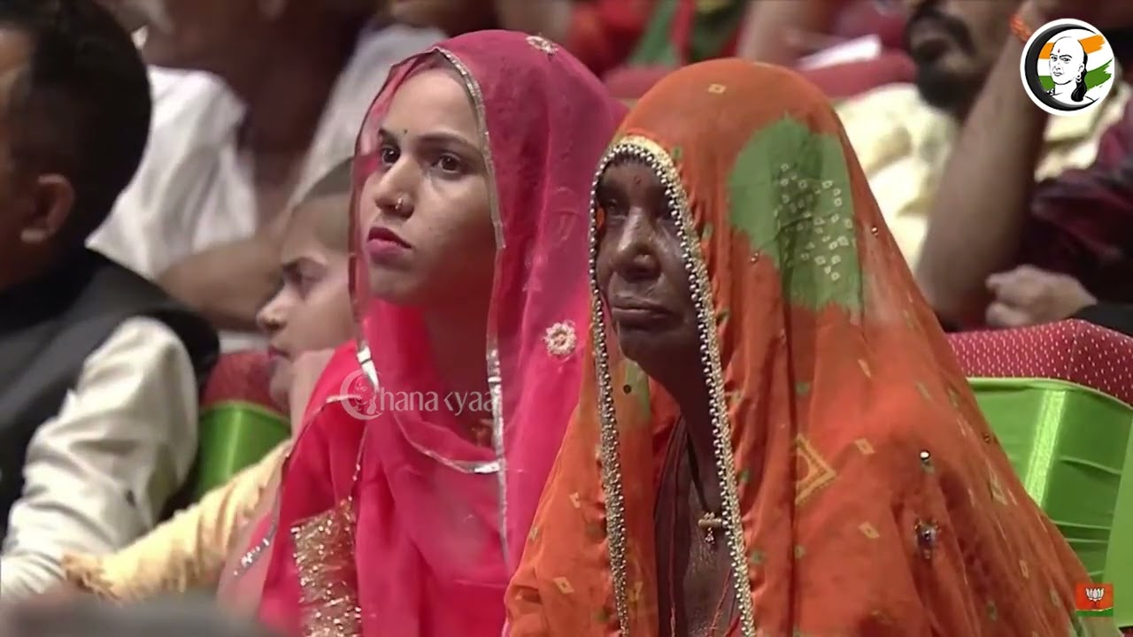 இந்தியாவின் துடிப்பான கைத்தறிகள்..உள்ளூர் தயாரிப்புகளை பிரபலப்படுத்துங்கள் | PM Modi On Handloom Day