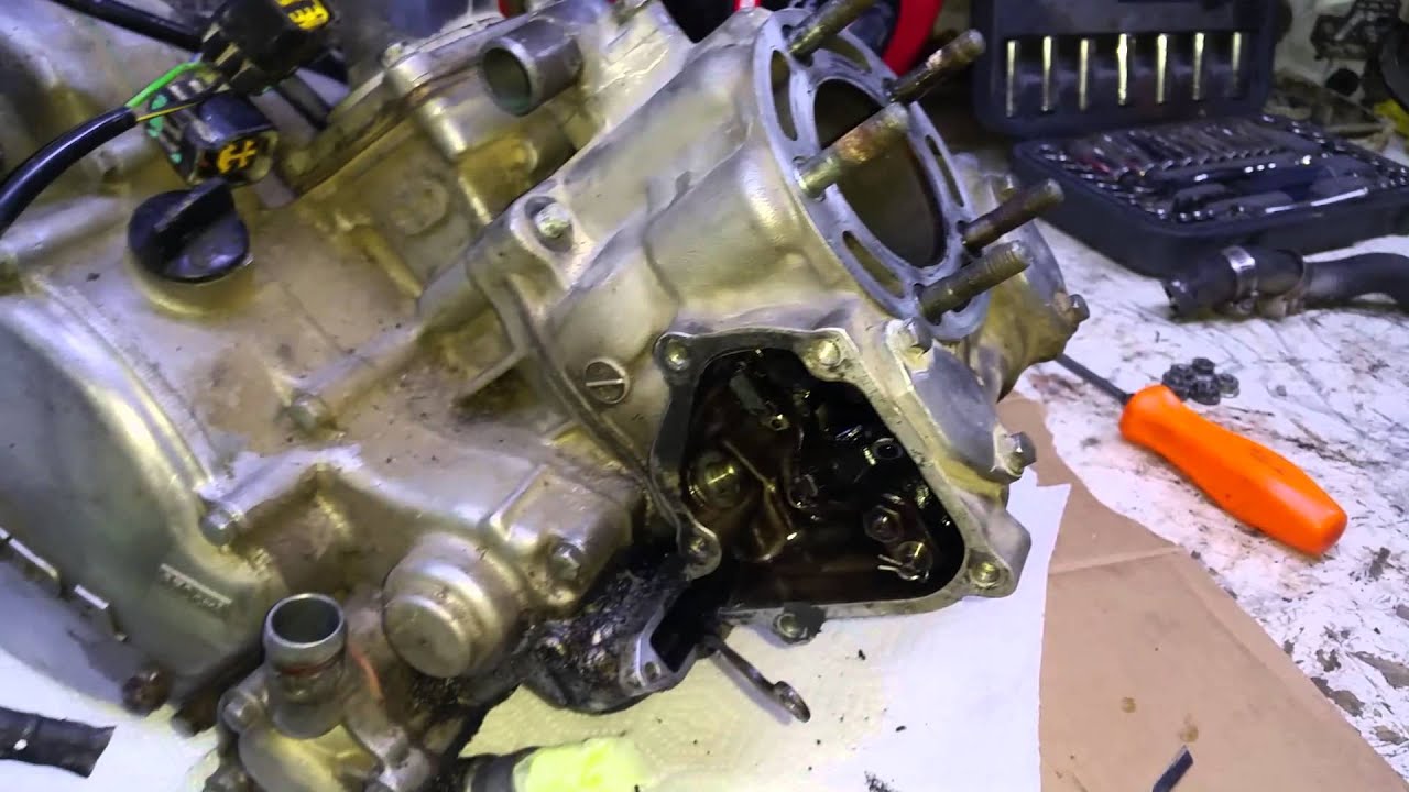 Honda CR125 Engine Reassembly - YouTube