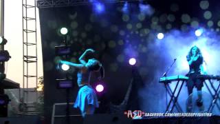GRIMES/Pitchfork 2014\Genesis