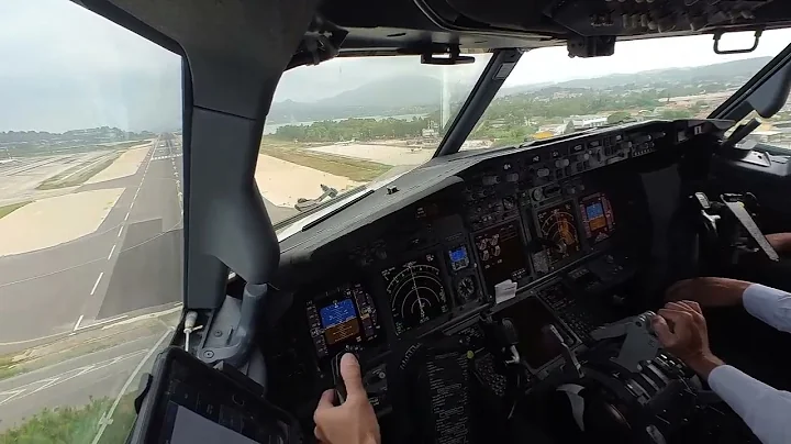 CFU RWY 16 -  COCKPIT VIEW LANDING - BOEING 737-800 Corfu Island, Greece