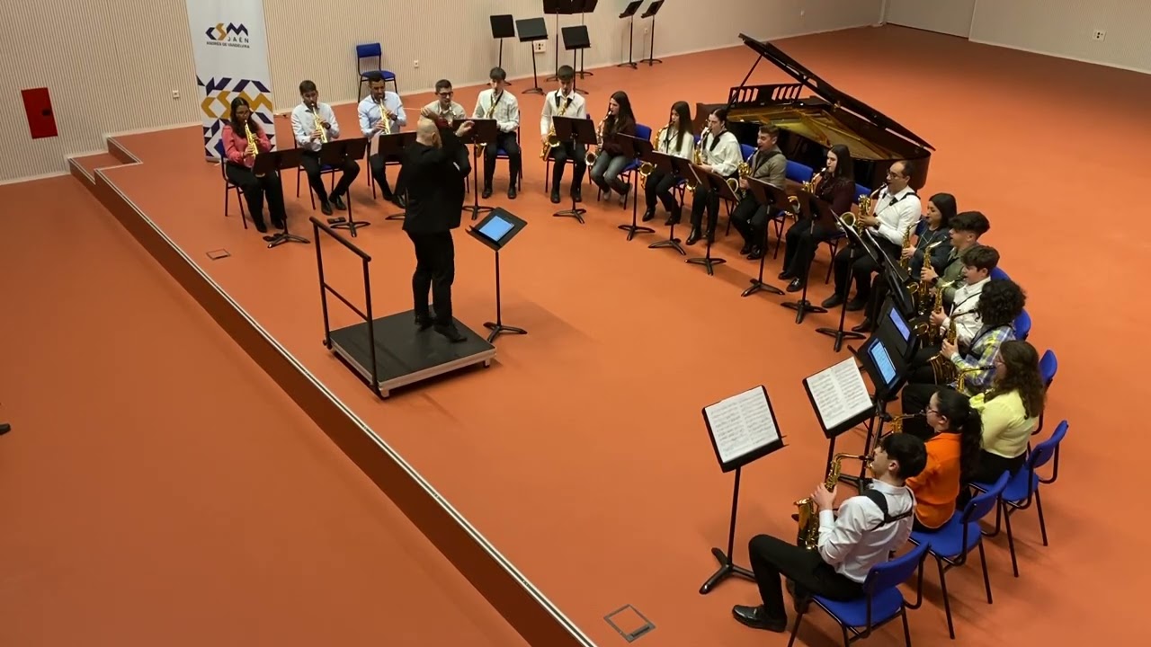 ORCHESTRAL CZARDAS. Ensemble de Saxofones  CPM María de Molina Úbeda y CPM Andrés Segovia de Linares