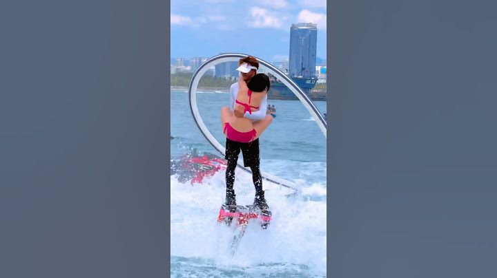 Flyboard ride is so fun😝💃#1308 💦Woman enjoying fly on water #amusementpark #adventure #flyboard