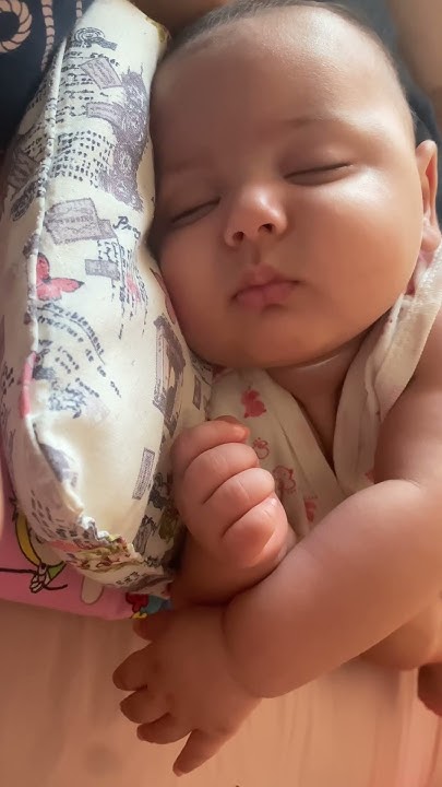 can-a-4-month-old-sleep-on-a-pillow-does-a-4-month-old-need-a-pillow