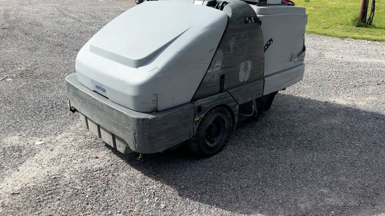 Köp Sopmaskin Nilfisk SR 1601 B på Klaravik