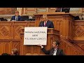 Botránnyal indult a parlament