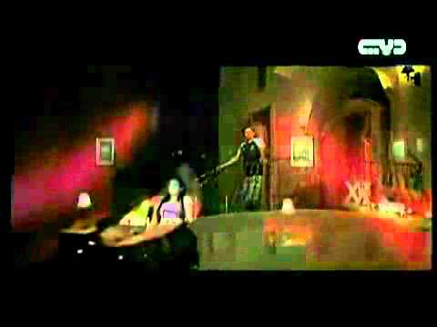 مثل السهم صابت فؤادي نظرتك