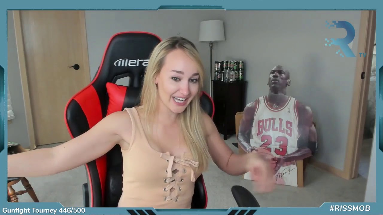 Девушки на Twitch отрыгивают