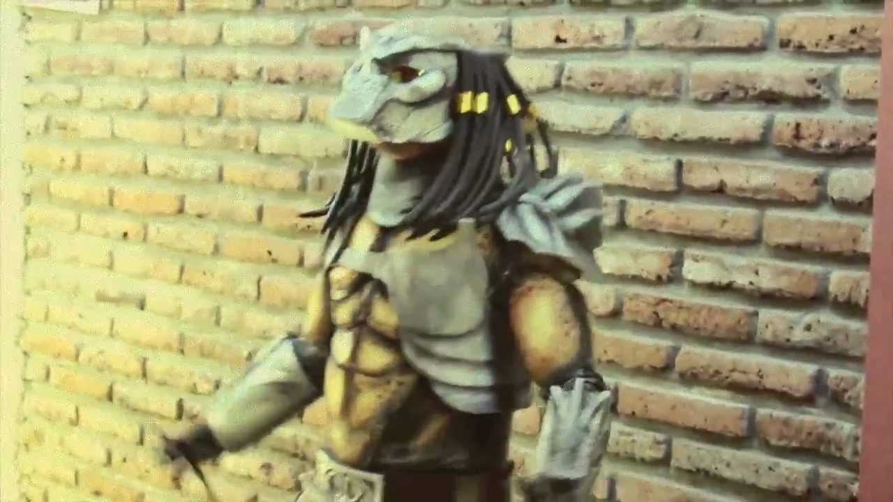 PREDATOR COSTUME BY GABRIEL GOMEZ