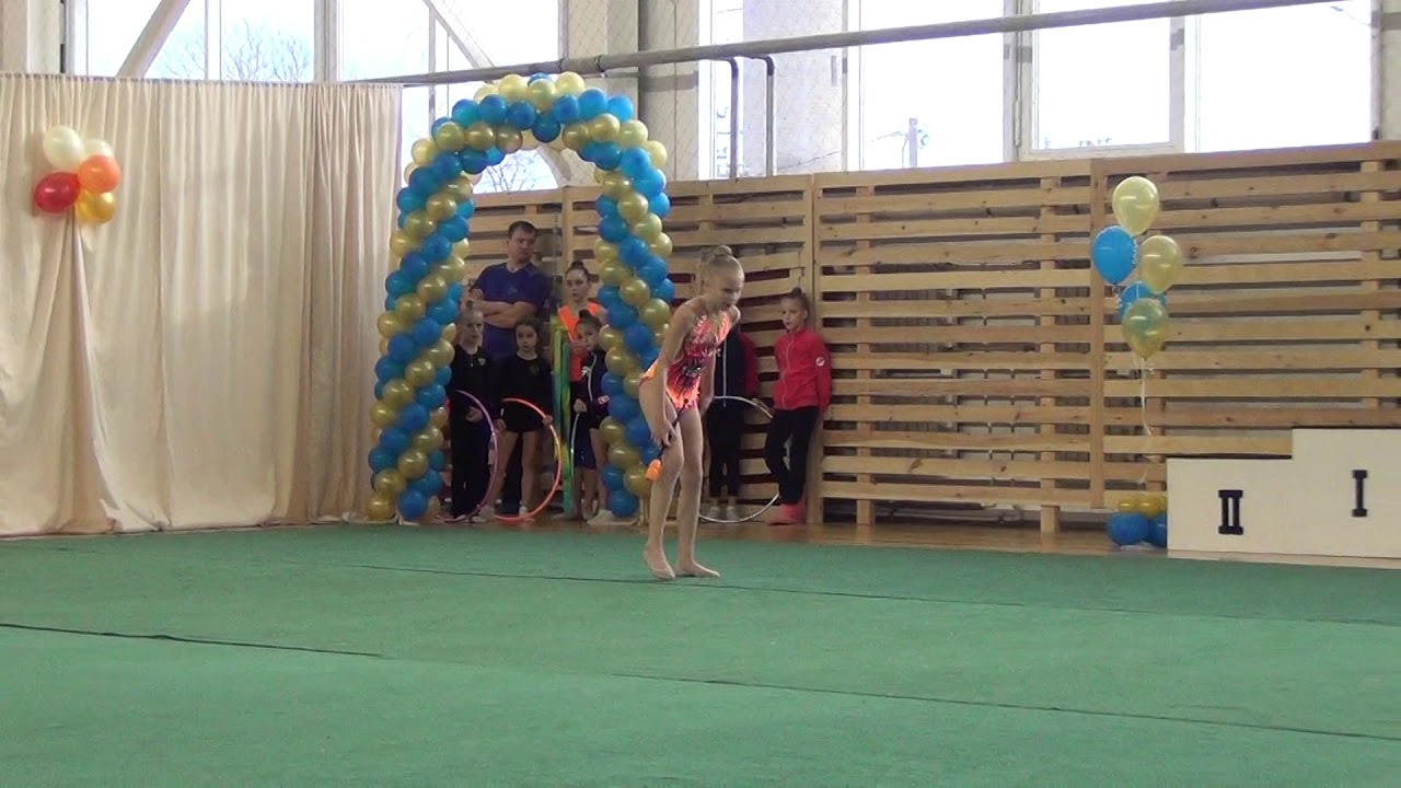 Иванова Арина 2006 Великие Луки - Булавы - YouTube