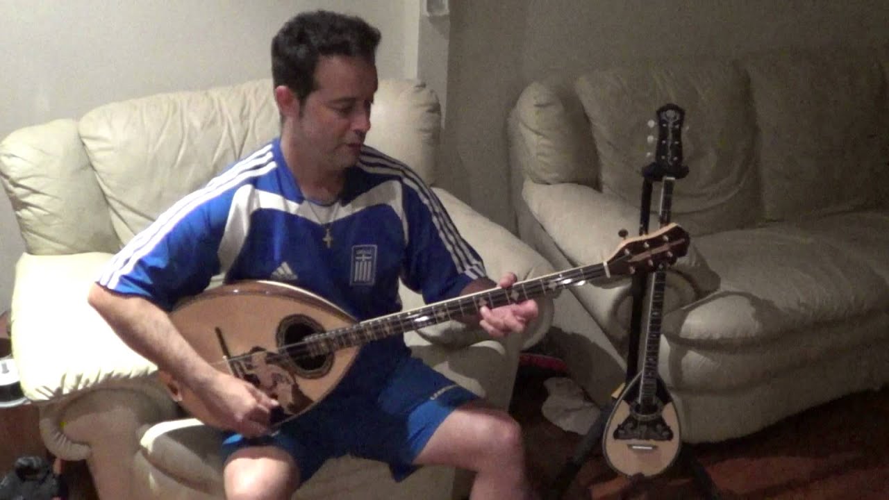 Dio Manges Mes ti Filaki