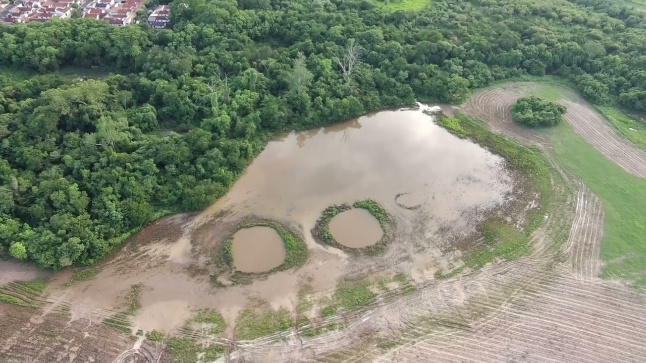 Fimi Mini 3 SE vôo panorâmico em bairro de Catanduva interior de SP.