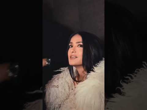 Salma Hayek Pinault ;58-летняя Сальма Хайек для Elle Mexico