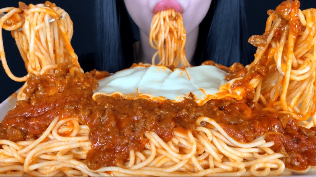 ASMR Spaghetti bolognese | Mukbang (Eating Sounds)