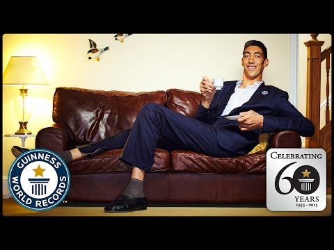 Guinness World Records Shares Photo Of Tallest Man Who Ever Lived