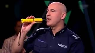 Pijany policjant testuje na antenie alkomat :D screenshot 2