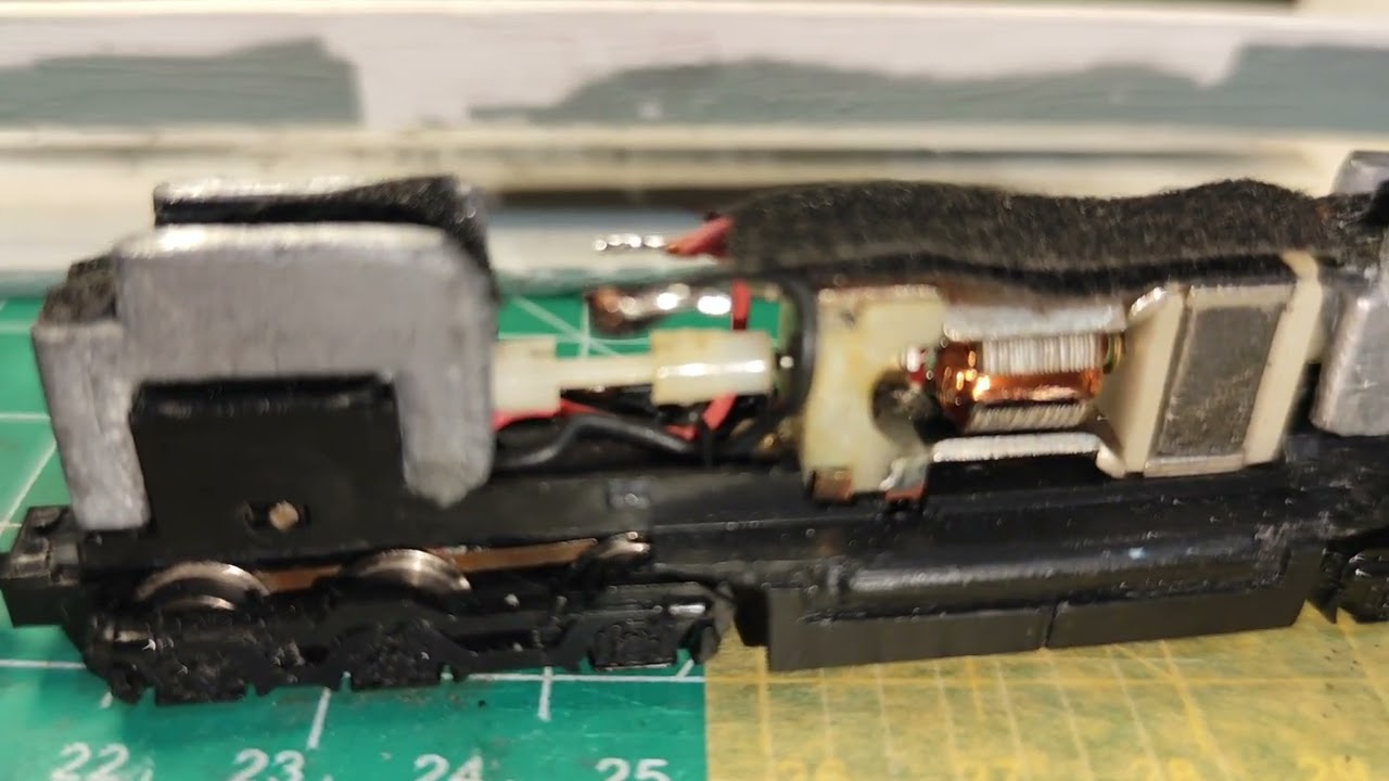 Construcción de una  locomotora 313  (3/3)