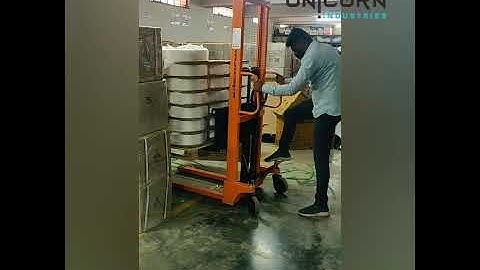 Unicorn Manual stacker - Used for pallet lifting and loading and unloading purpose.