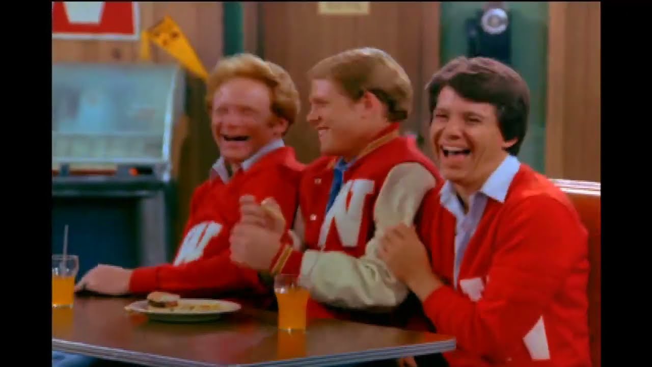 HAPPY DAYS - Season 6 - Opening & Closing - Theme Song Credits - Intro