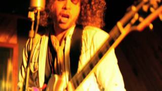 White Feather - WOLFMOTHER