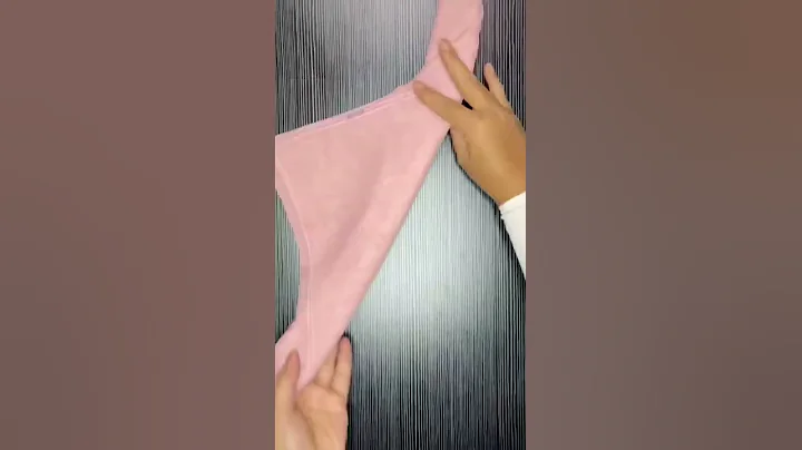FOLD A NAPKIN INTO A ROSE