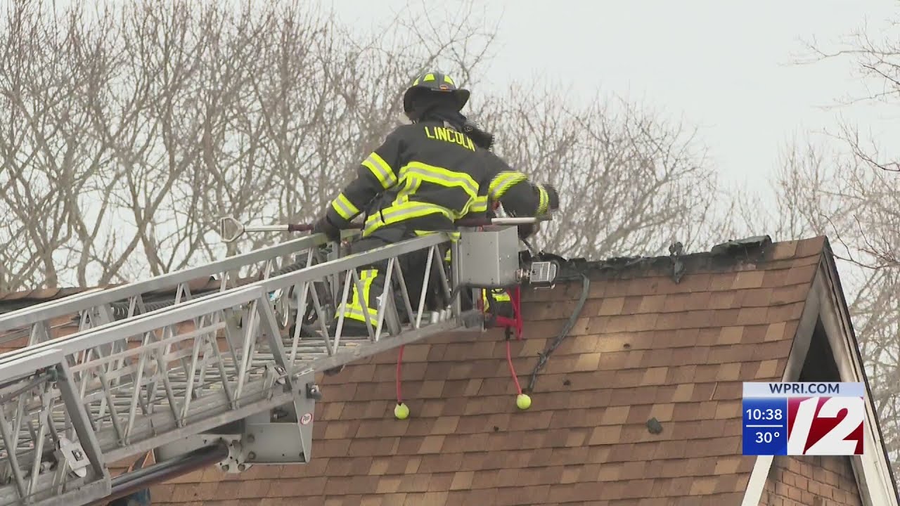 20 displaced by fire in Lincoln apartment building - YouTube