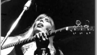 Joni Mitchell live at Red Rocks 1983 you turn me on, i'm a r chords