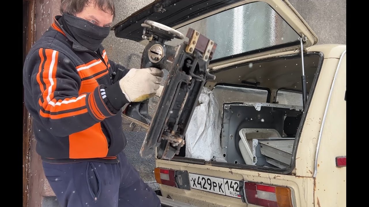 Сдал металлолом. Встретился с товарищами на центральном районе. Еду домой.