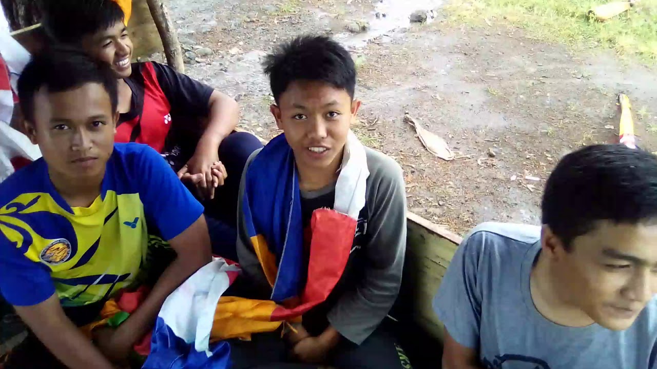 menunggu hujan reda - YouTube