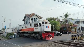 HUNTING LOKOMOTIF KLAKSON KAPAL !!! KERETA API INDONESIA