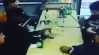 #ActivosNoticiasRD VÍDEO: Higüey,R.D.-muestra supuestamente agentes de la DNCD se reparten el dine