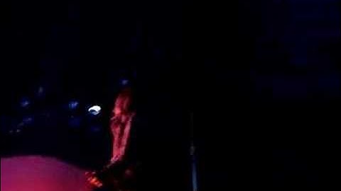 Pearl Jam - Bern 2006 - Drum Solo Live - Eddie Vedder Legend