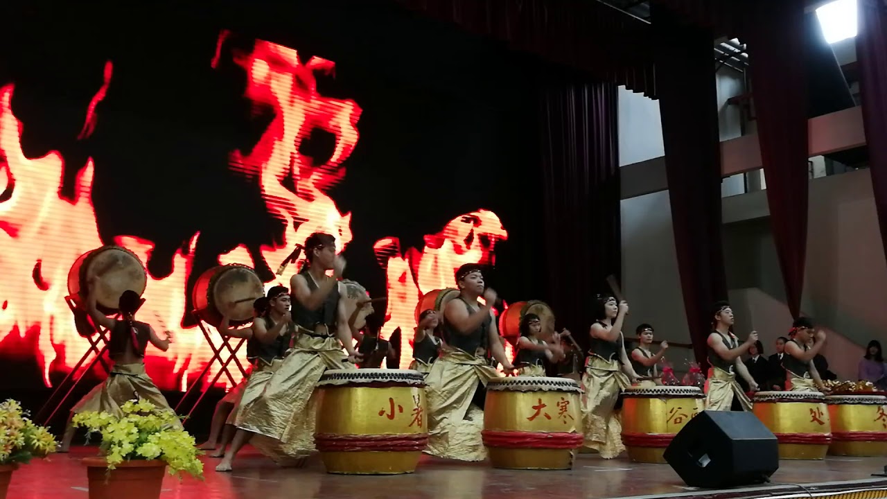 吉隆坡中华独立中学二十四节令鼓队 高等教育展开幕表演