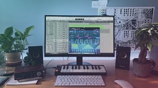 Making some chill synths with Serum.