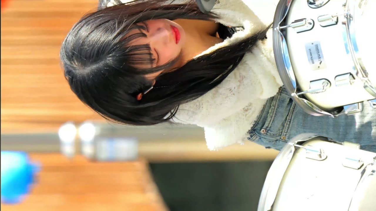 드럼 셋팅 하는 쵸단 얼빡