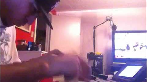 AKAI MPC 5000 - SELF MADE RECORDS - MAKING A BEAT