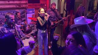 The Wisenheimers perform "I Want You Back" at The Rockaway River Barn