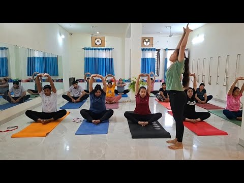 Day 24 – Full Body Active Routine | #yogawithamrika