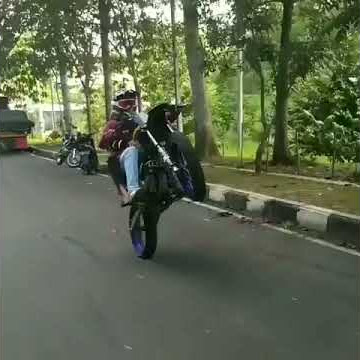 Story WA Supermoto