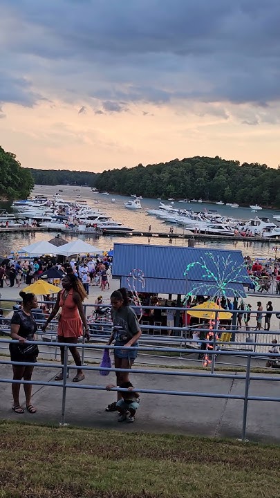 margaritaville lake lanier fourth of july