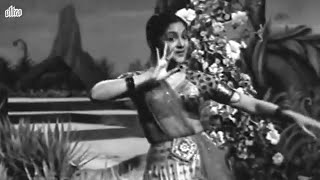 Song : o pardesiya pyar ki bahar leke... movie ,1951 , singer shamshad
begum, lyricist :rajinder krishan, music director s d burman, cast:
vaijay...